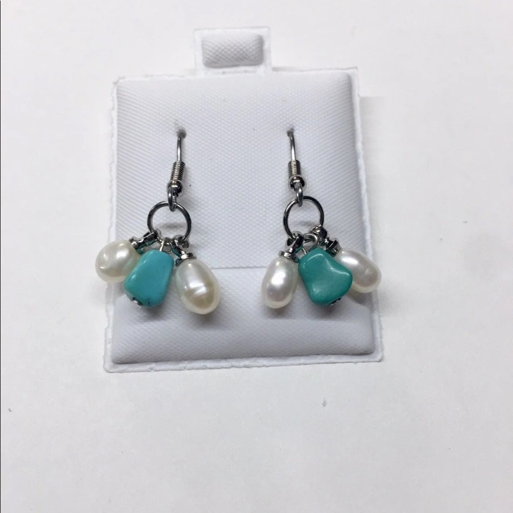 Turquoise and freshwater pearl earrings